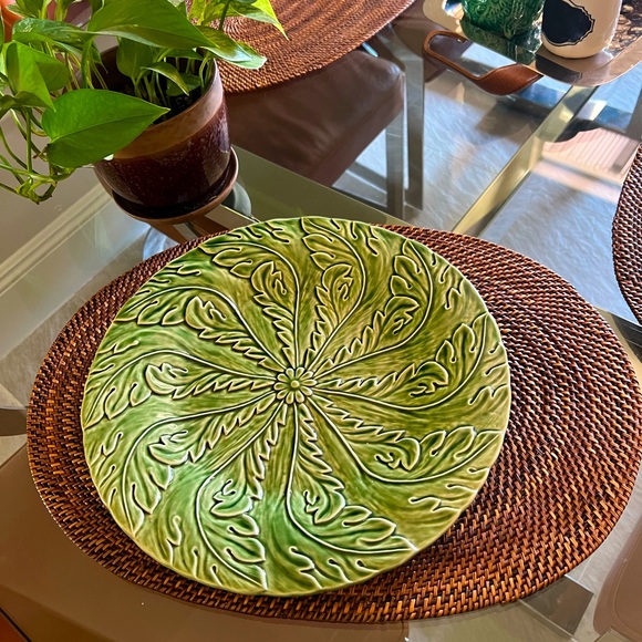 GORGEOUS GREEN PLATTER / CHARGER BORDELLO PIENHERO MADE IN PORTUGAL - Picture 1 of 3